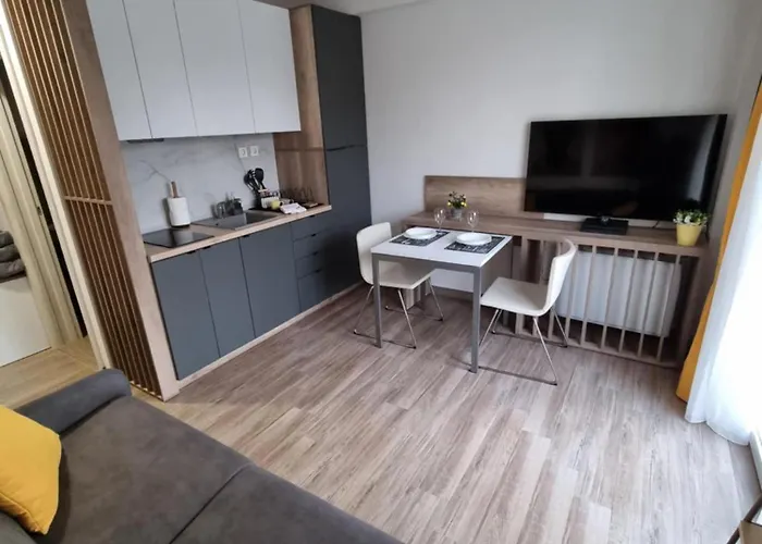 Lemon Bliss Apartment